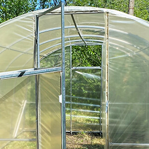 Теплиця Веган з оцинкованої квадратної труби під плівкою