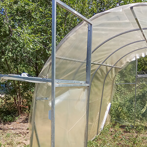 Теплиця Веган з оцинкованої квадратної труби під плівкою